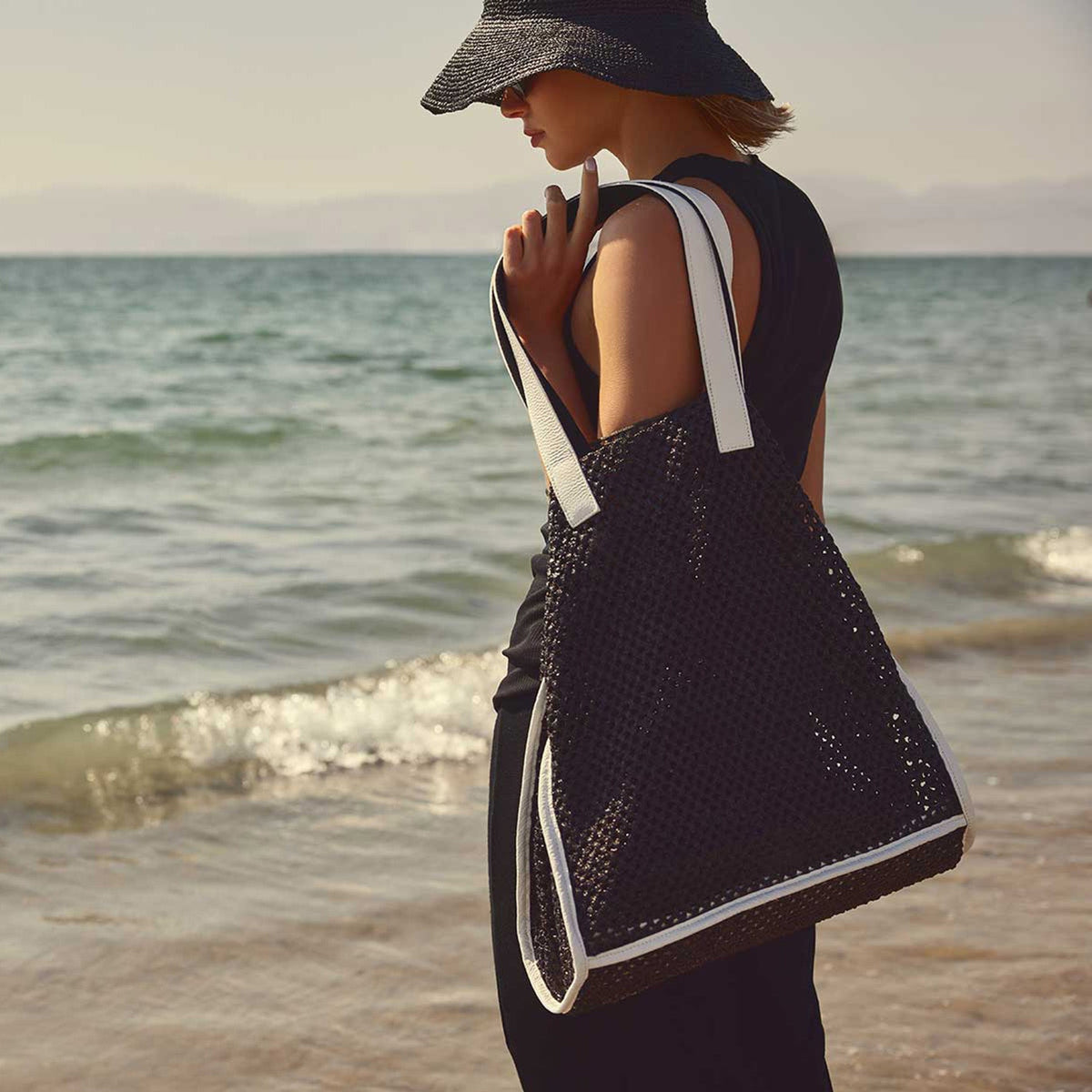 Raffia Tote in Black/White | James Perse Los Angeles
