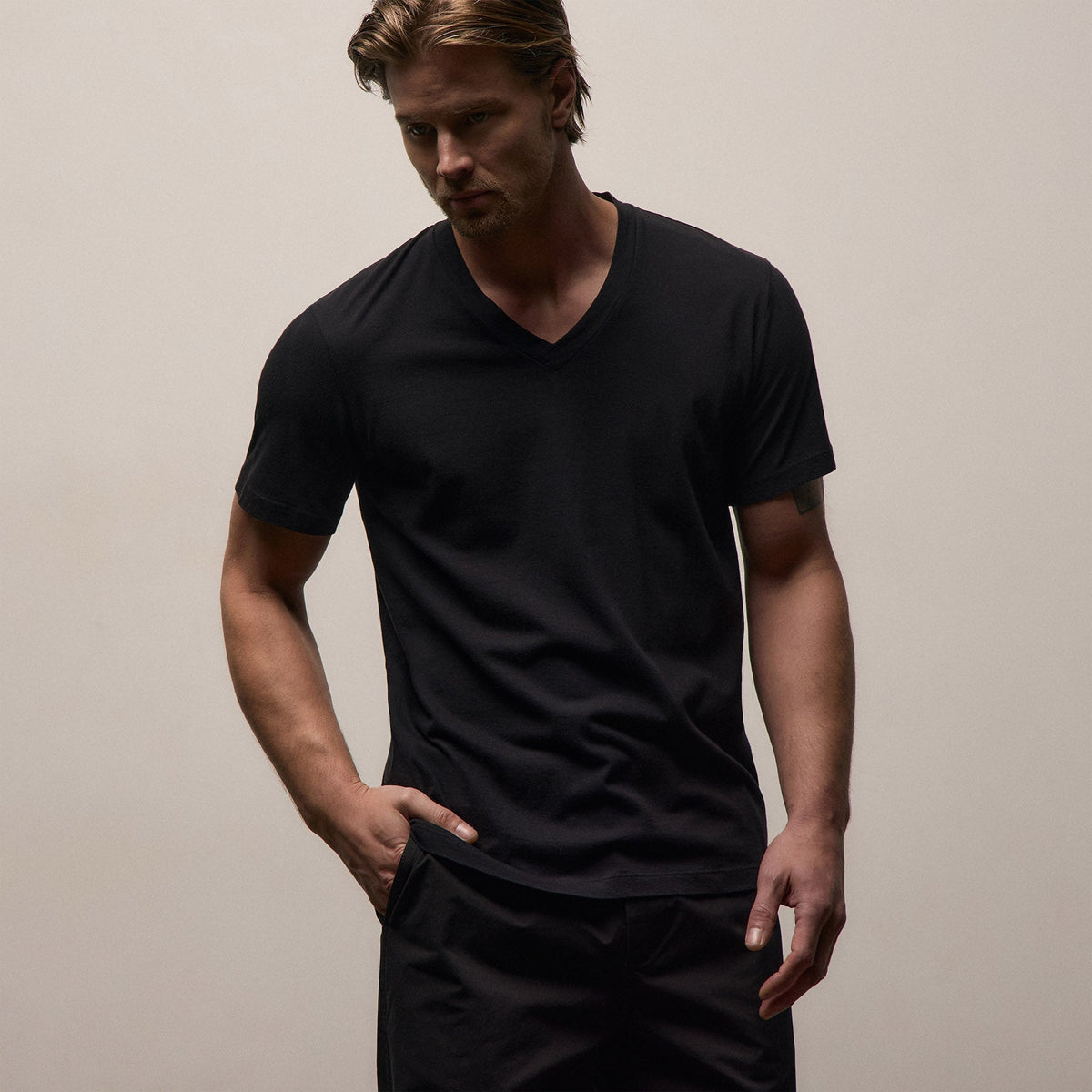 3 Pack Short Sleeve V Neck Tee in Black | James Perse Los Angeles