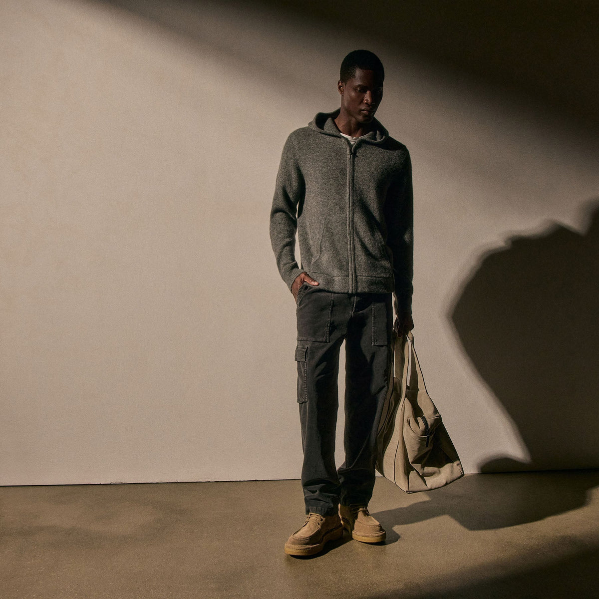 Lightweight Textured Cashmere Knit Zip Up Hoodie in Thunder