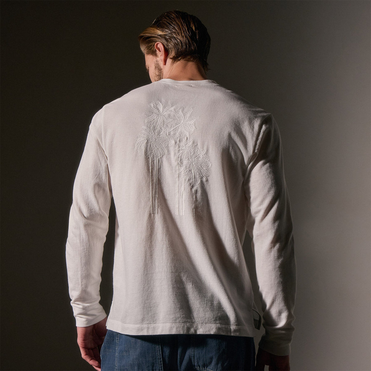 Palm Tree Embroidered Sweatshirt In White/White | James Perse Los