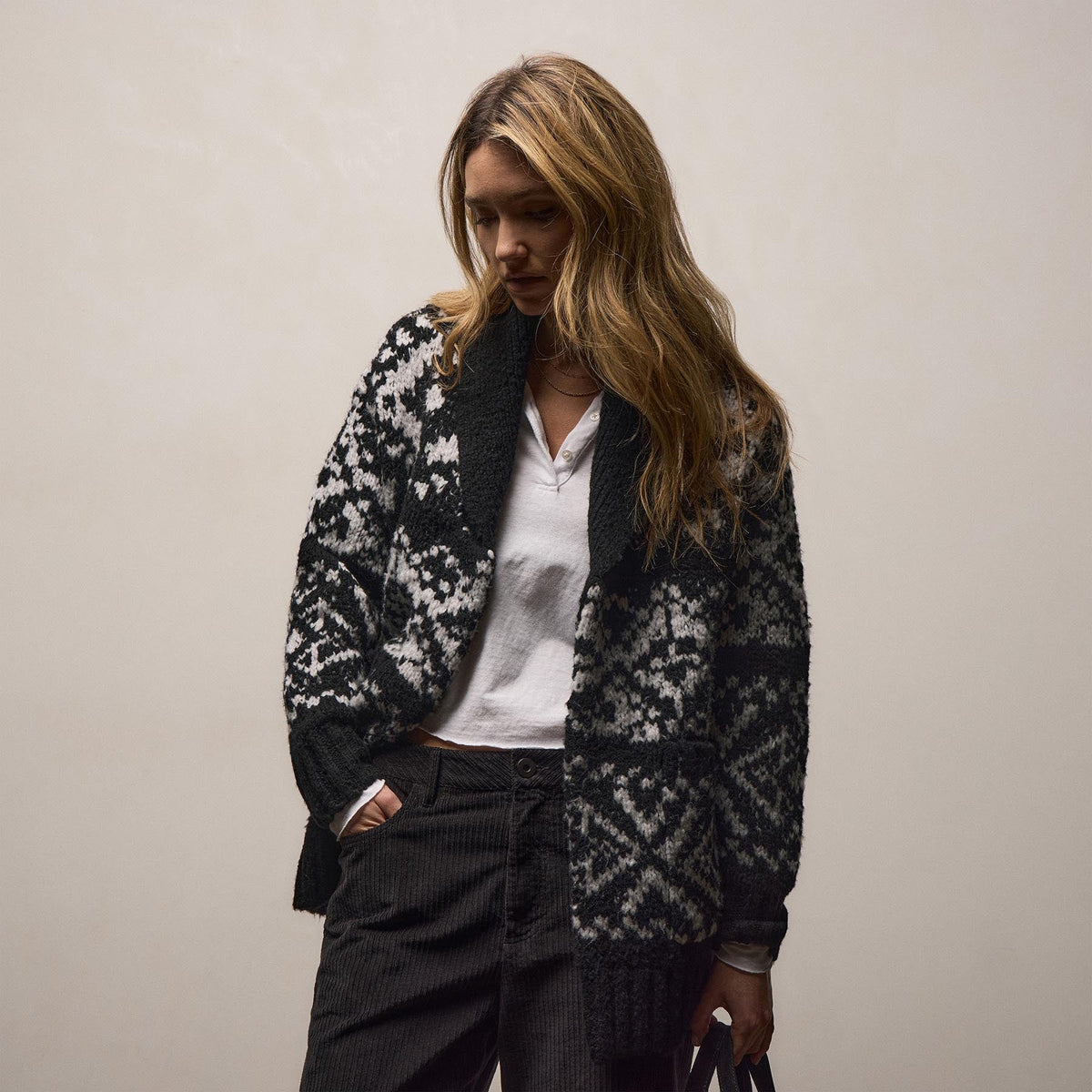 Chalet Intarsia Cardigan In Black/Heather Grey | James Perse Los