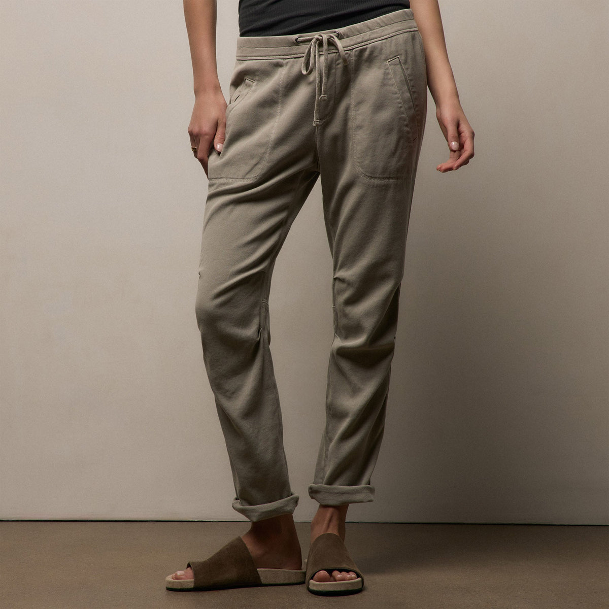 パンツ DIRAIN Gathered Drape Skinny Curve Pants Soft Drape Pant in Driftwood Pigment | James Perse Los Angeles