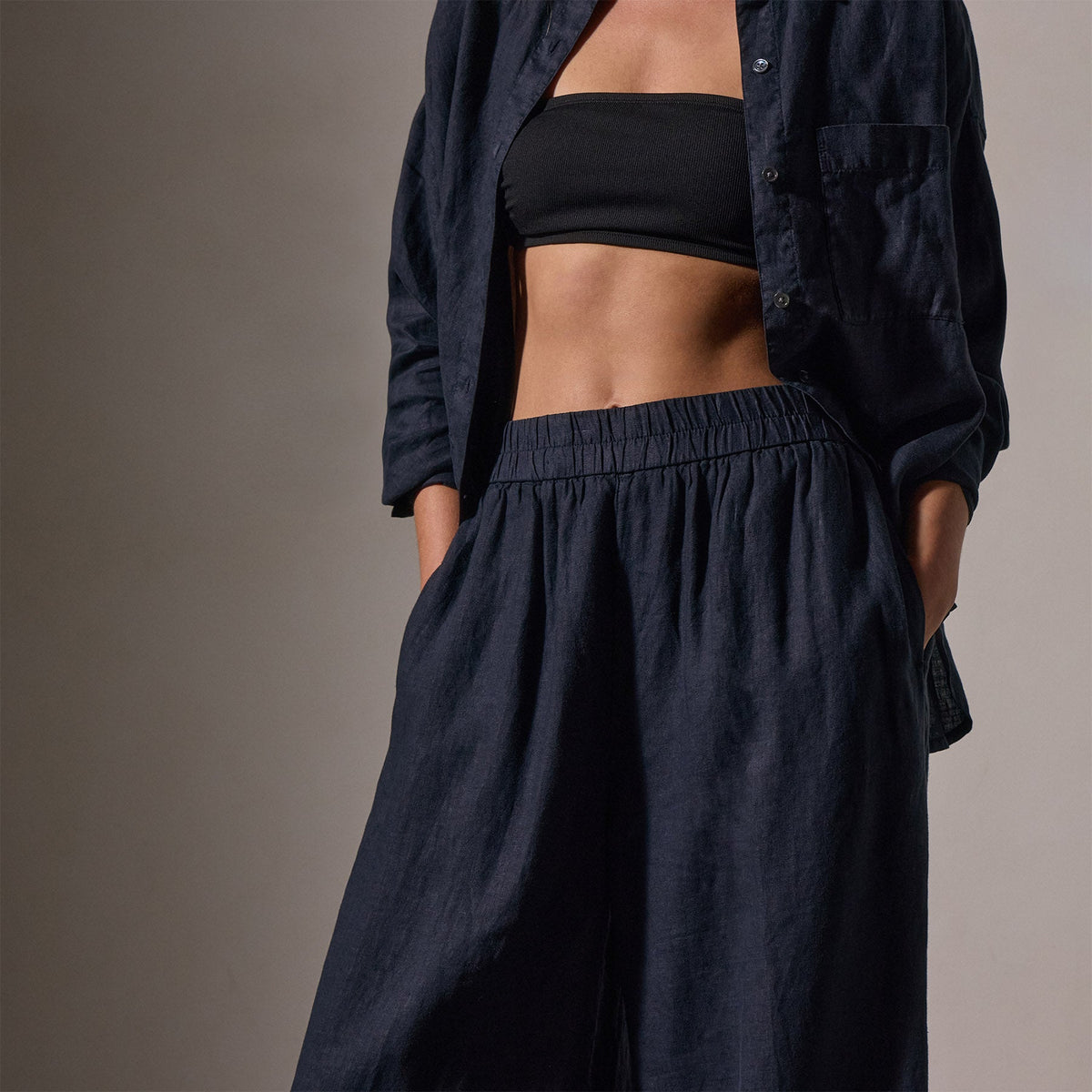 Lightweight Linen Wide Leg Pant In Classic Navy | James Perse Los