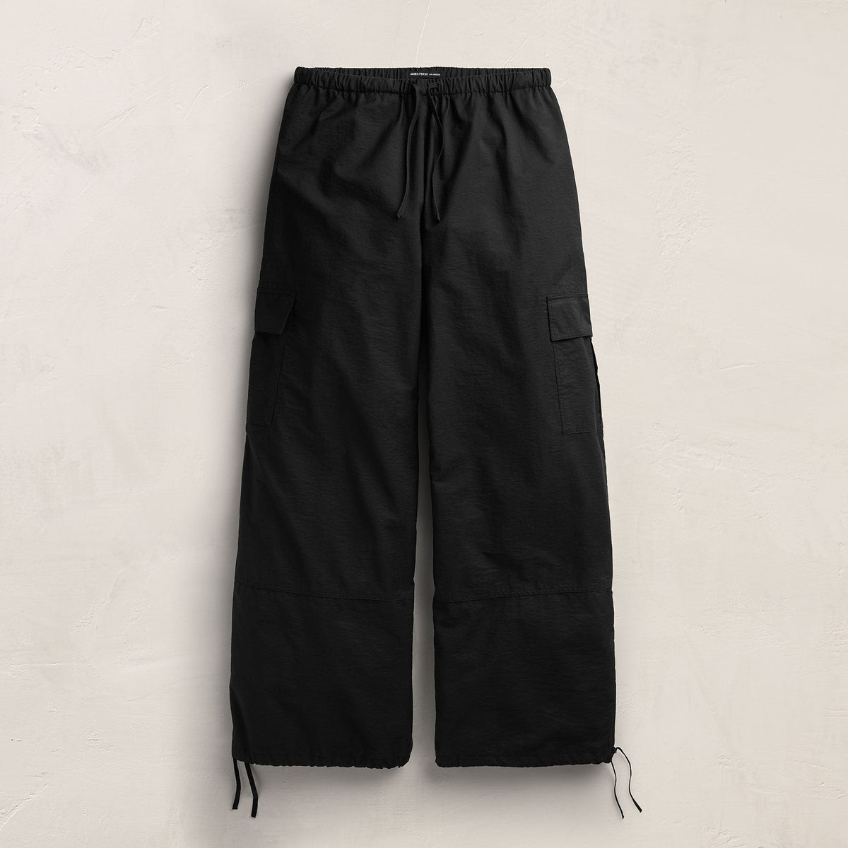 Parachute Cargo Pants In Black | James Perse Los Angeles