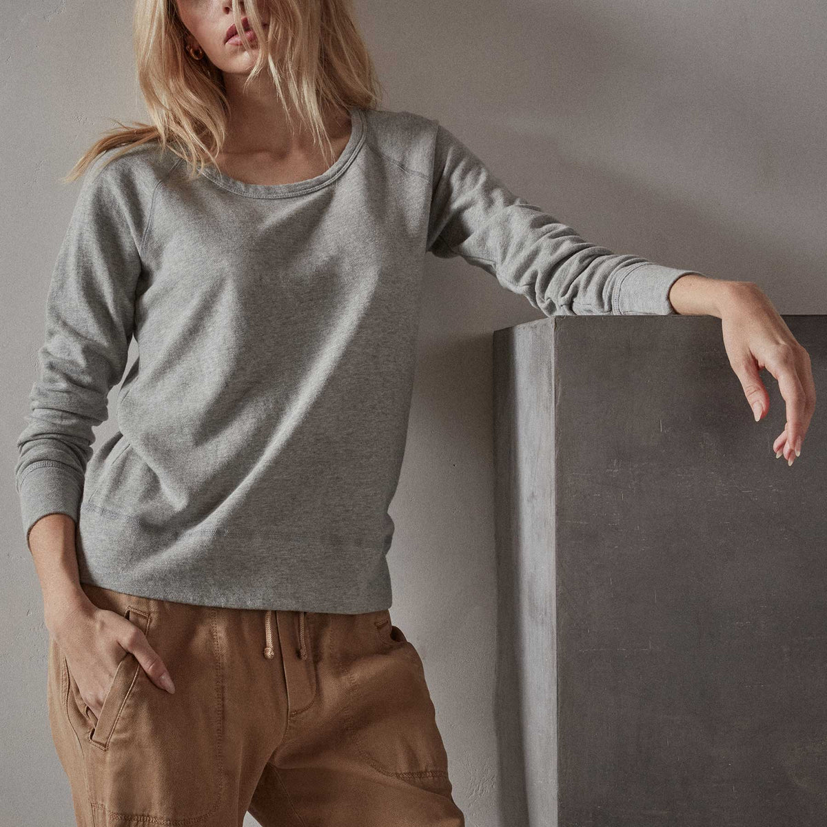 Vintage French Terry Sweatshirt in Heather Grey | James Perse Los