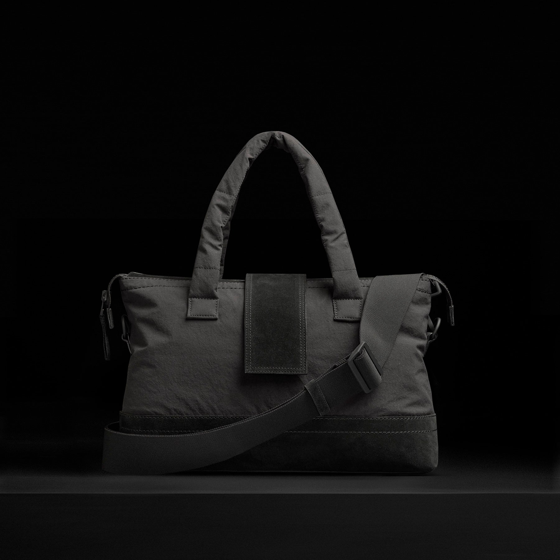 LA Small Tote in Black | James Perse Los Angeles