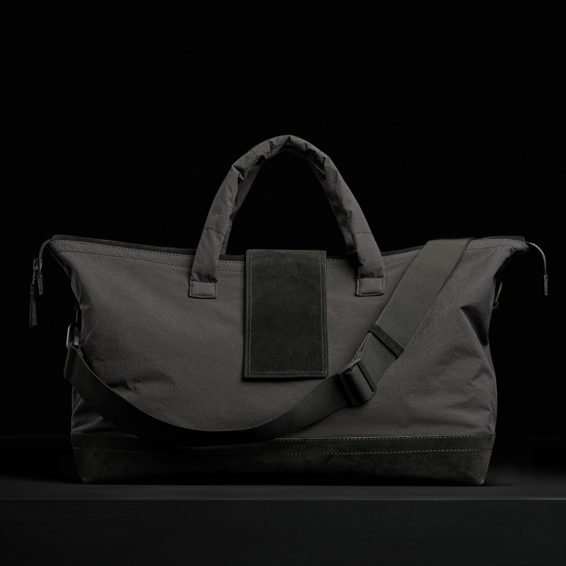 LA Medium Duffel in Black | James Perse Los Angeles