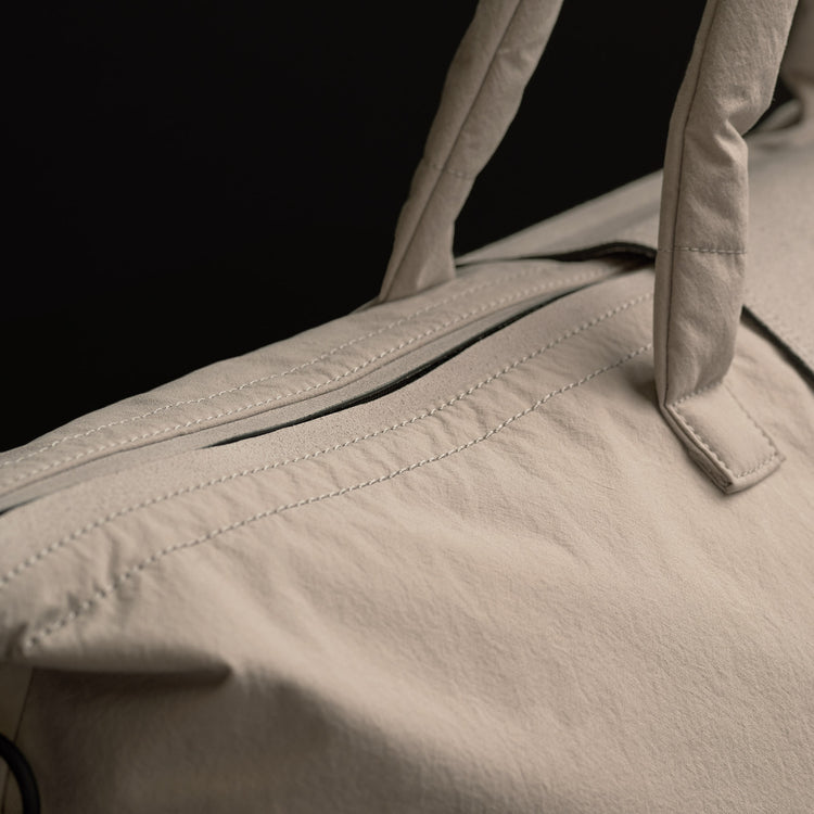 LA Large Duffel in Sand | James Perse Los Angeles