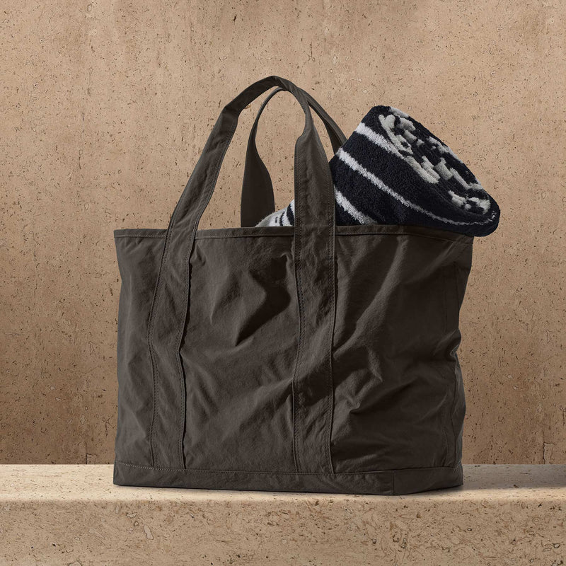 Small Matte Nylon Tote in Hemlock | James Perse Los Angeles