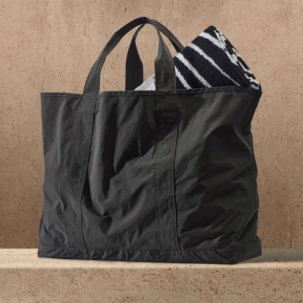 LA Drawstring Bucket Backpack - Black | James Perse Los Angeles display picture 3