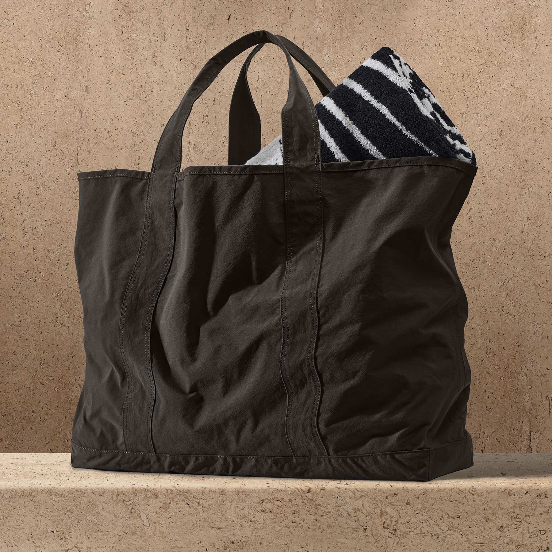 Large Matte Nylon Tote - Black | James Perse Los Angeles
