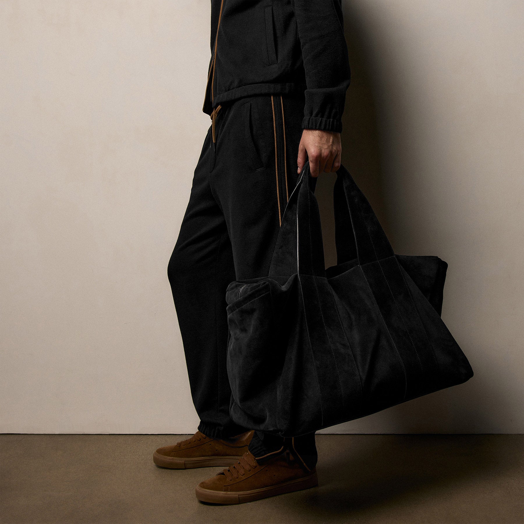 Suede Montecito Weekend Bag - Black | James Perse Los Angeles