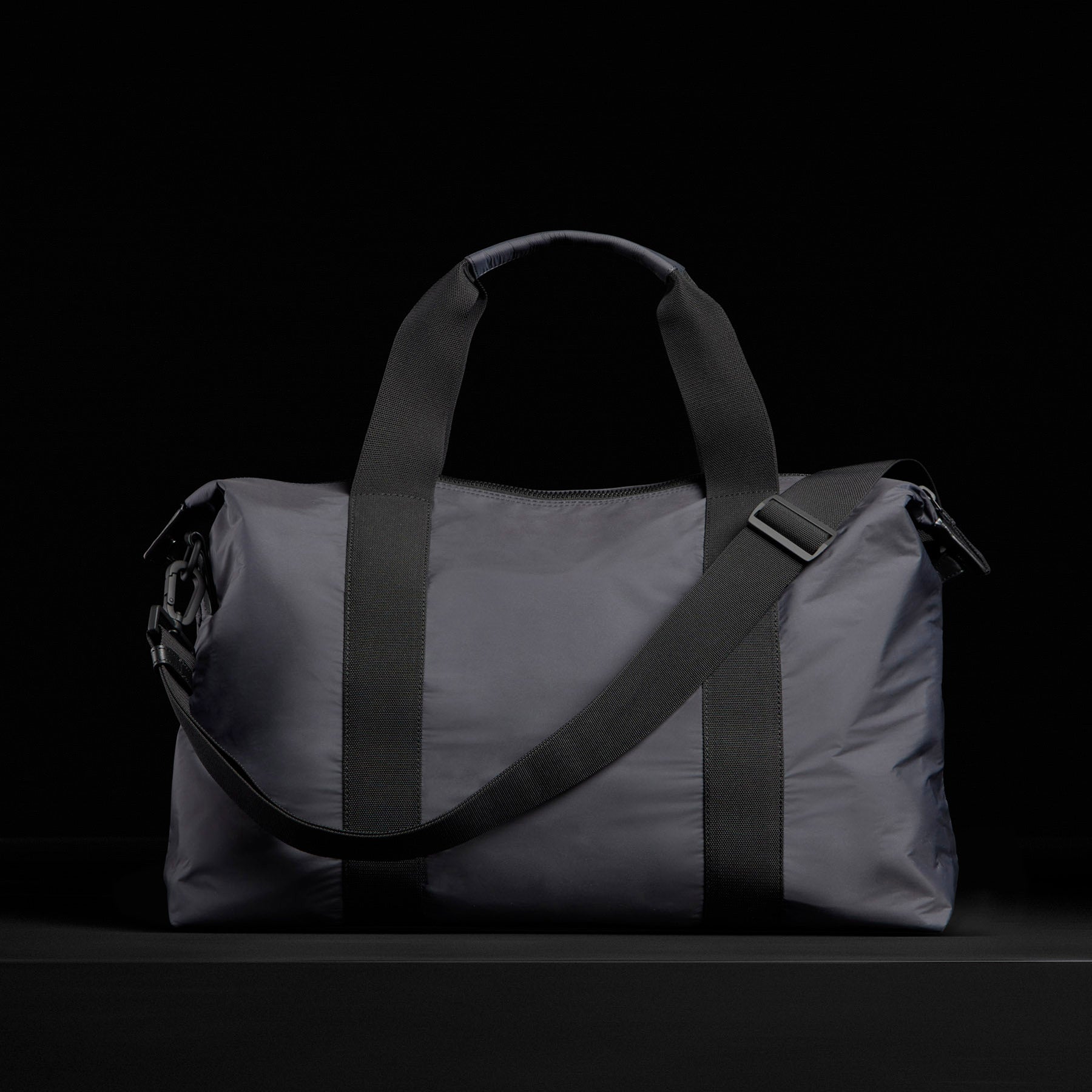 Highland Duffle Bag in Charcoal/Black | James Perse Los Angeles