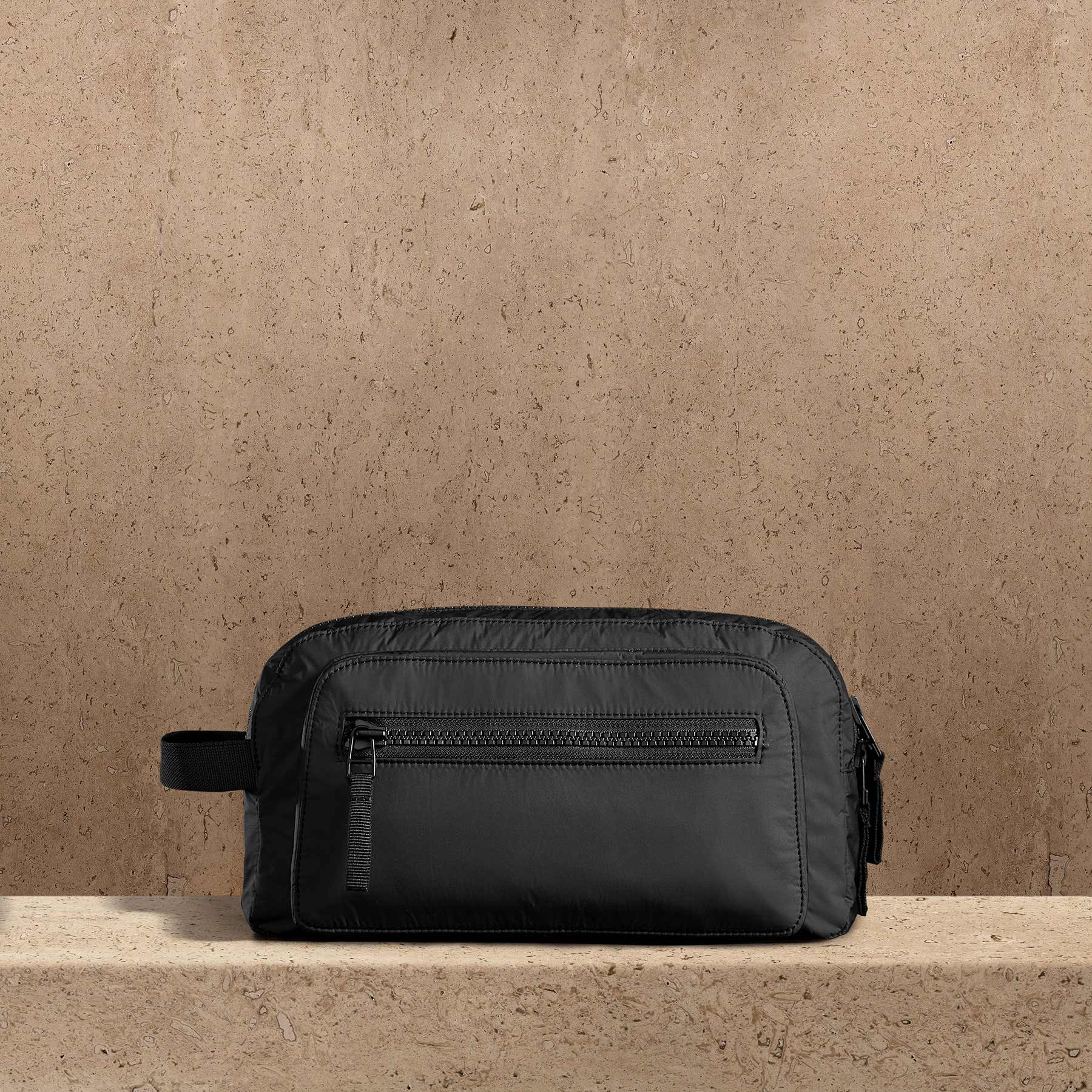 Large Duffle Bag in Black | James Perse Los Angeles