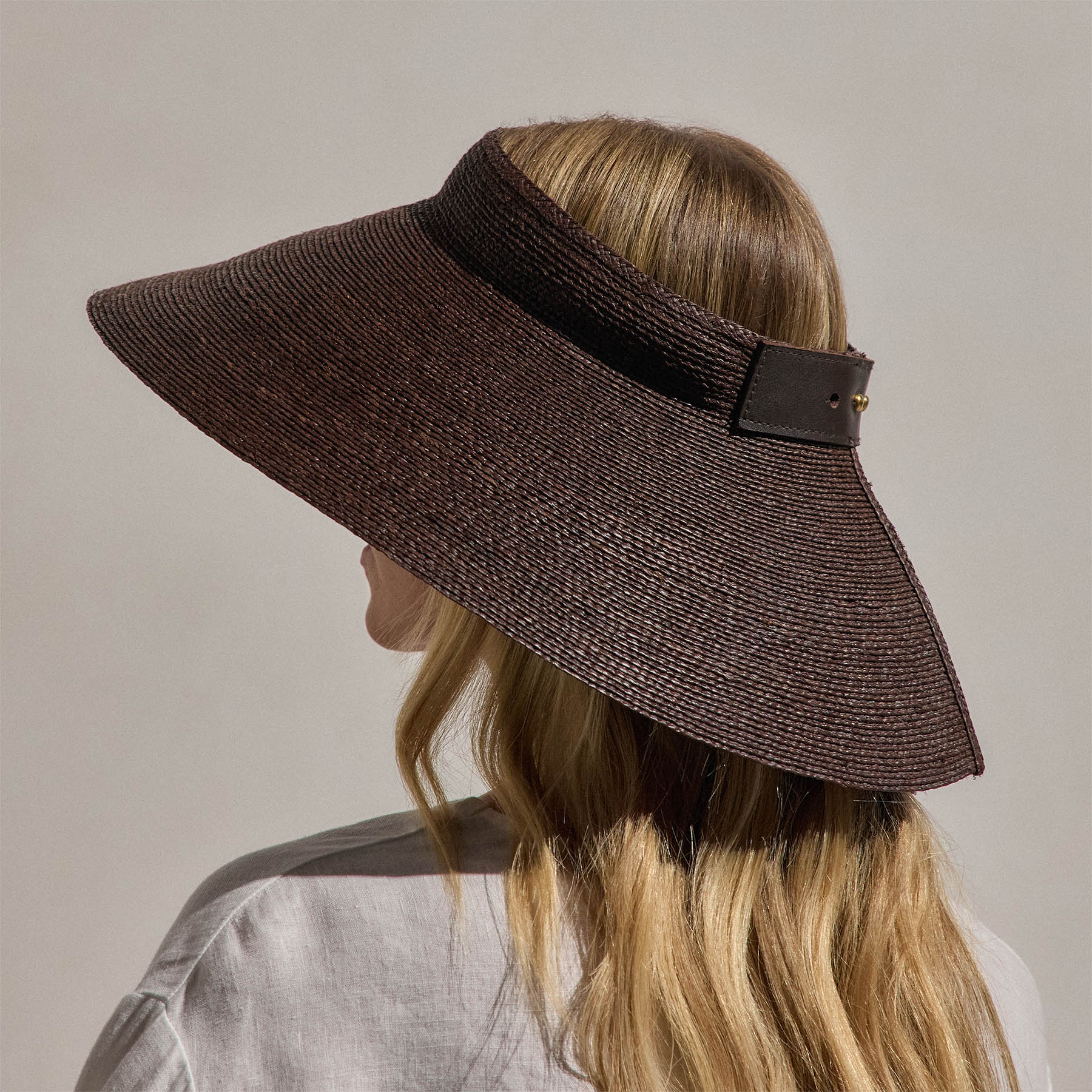Janessa Leone Birdie Visor In Chocolate | James Perse Los Angeles