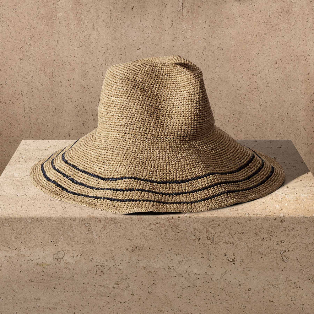 Janessa Leone Waverly - Navy / Sand