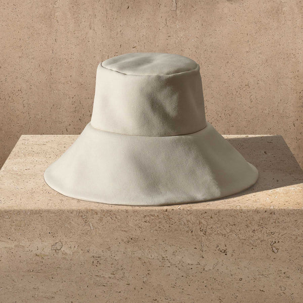 Janessa Leone Walker In Off White | James Perse Los Angeles