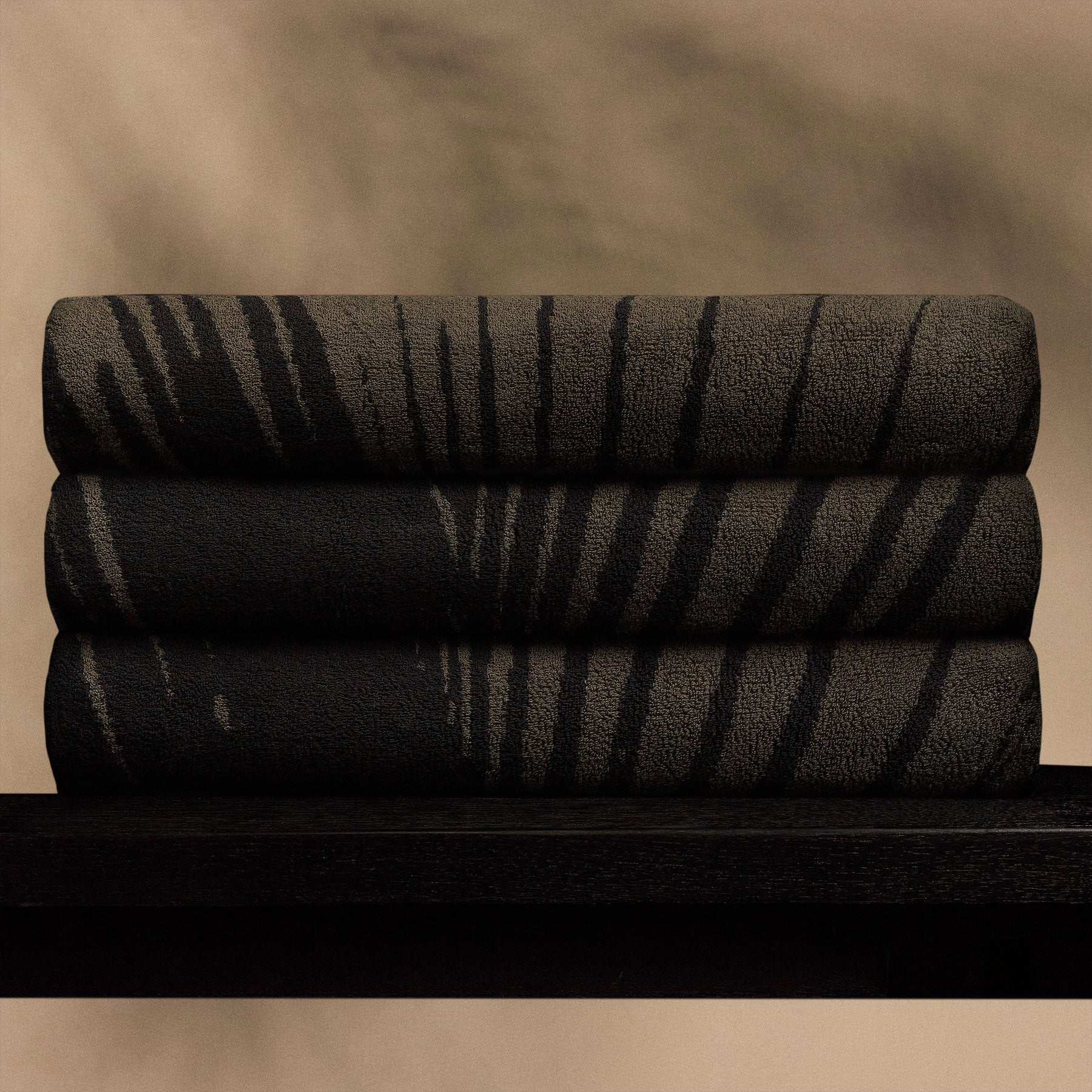 Palm Frond Beach Towel - Palm/Black
