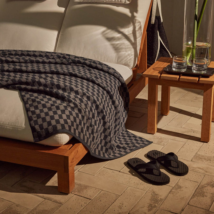 Checkered Beach Towel in Slate/Raccoon Grey