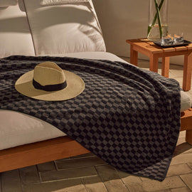 Checkered Beach Towel in Slate/Raccoon Grey