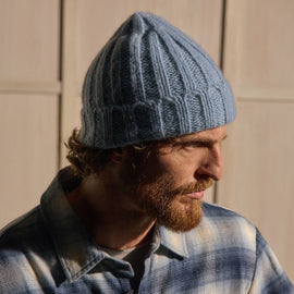 Lightweight Textured Cashmere Beanie in Azure | James Perse Los Angeles / Mens