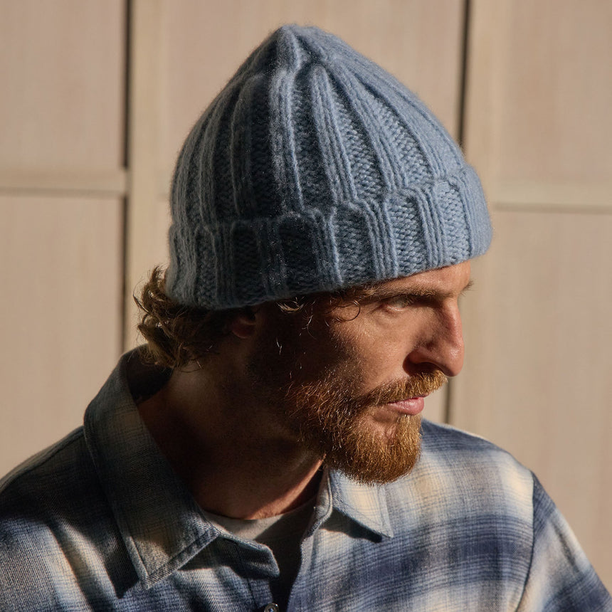 Lightweight Textured Cashmere Beanie in Azure | James Perse Los Angeles / Mens