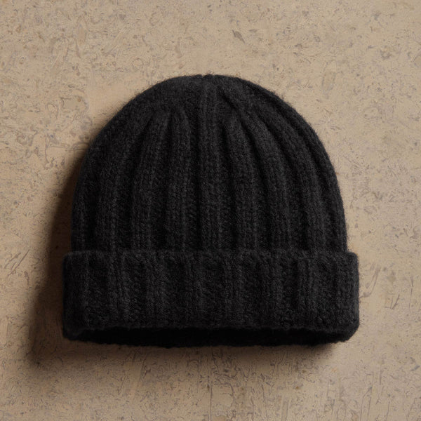 Lightweight Textured Cashmere Beanie in True Black | James Perse Los Angeles
