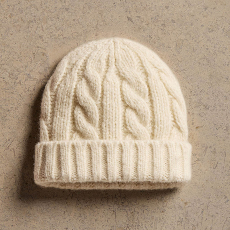 Lightweight Txrd Cashmere Cblknt Beanie in Ivory | James Perse Los Angeles