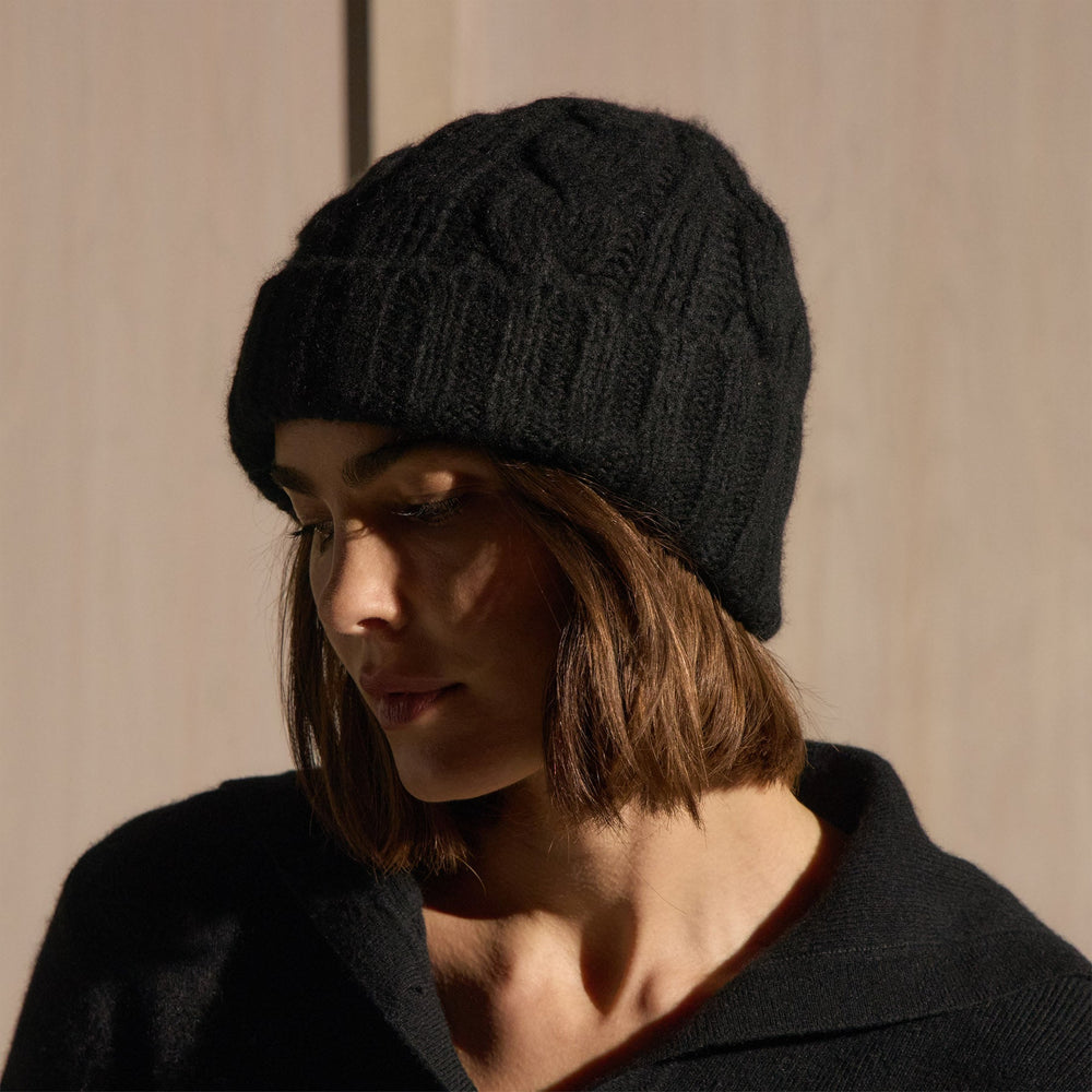 Lightweight Textured Cashmere Cable Knit Beanie in True Black | James Perse Los Angeles / Womens