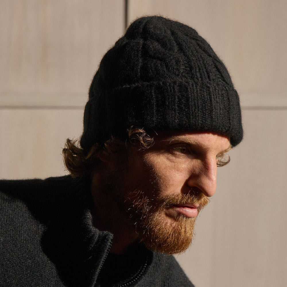 Lightweight Textured Cashmere Cable Knit Beanie in True Black | James Perse Los Angeles / Mens