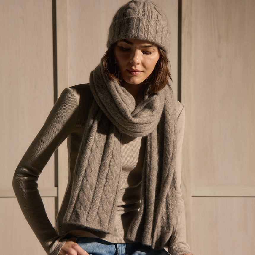 Lightweight Cashmere Cableknit Scarf in Beige Melange | James Perse Los Angeles / Womens