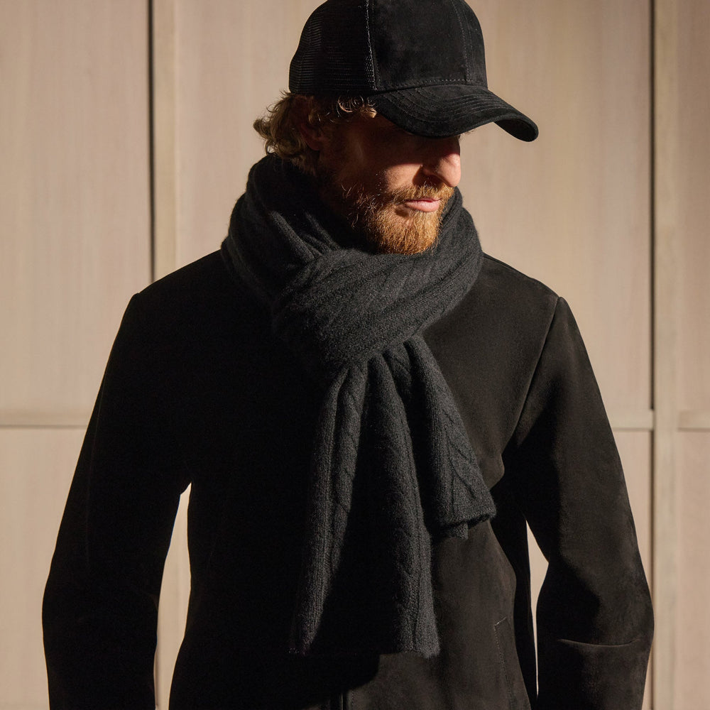 Lightweight Cashmere Cableknit Scarf in True Black | James Perse Los Angeles / Mens