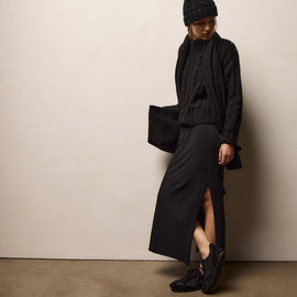 Lightweight Cashmere Cableknit Scarf in True Black | James Perse Los Angeles / Womens