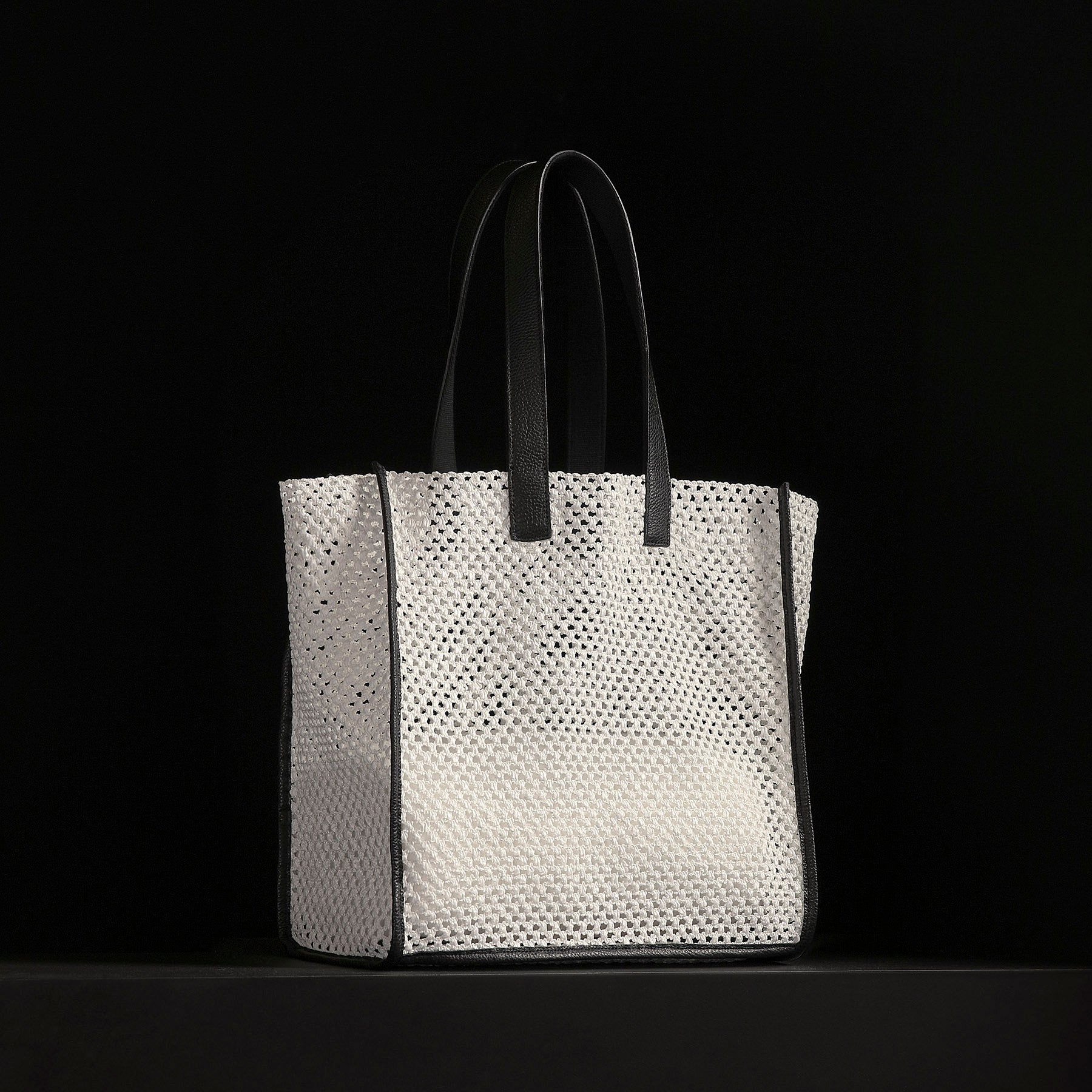 Raffia Tote in White Sand | James Perse Los Angeles