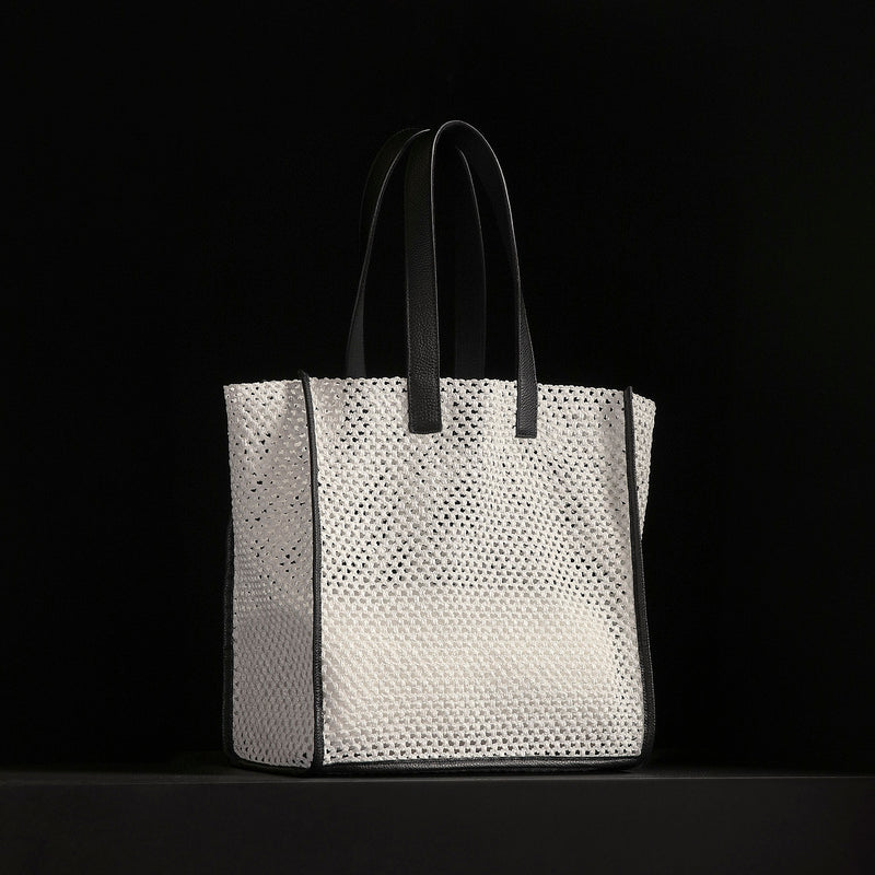 Raffia Tote in White Sand | James Perse Los Angeles