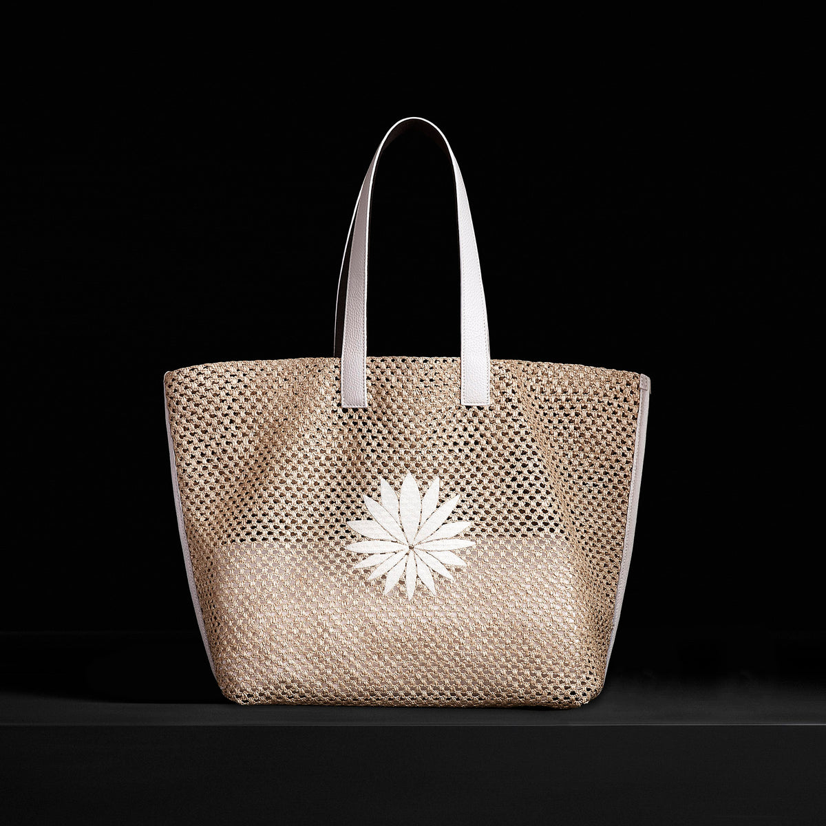 Lotus Raffia Tote in White Sand | James Perse Los Angeles