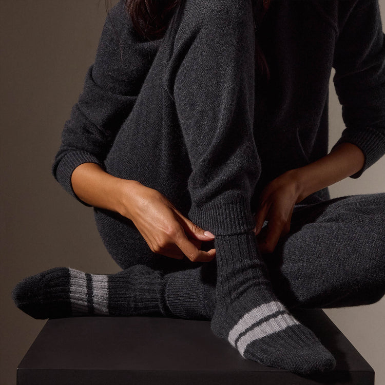 Short Cashmere Sock in Coal/Heather Grey | James Perse Los Angeles / Womens