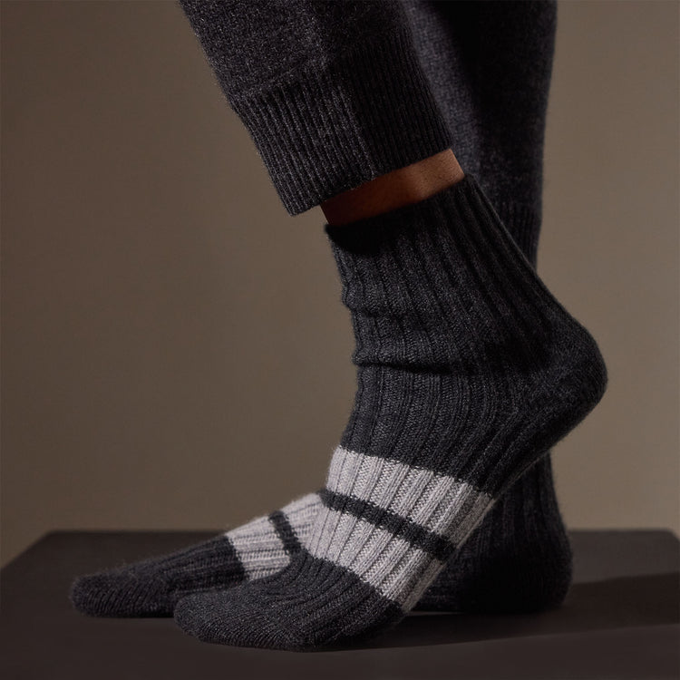 Short Cashmere Sock in Coal/Heather Grey | James Perse Los Angeles / Womens