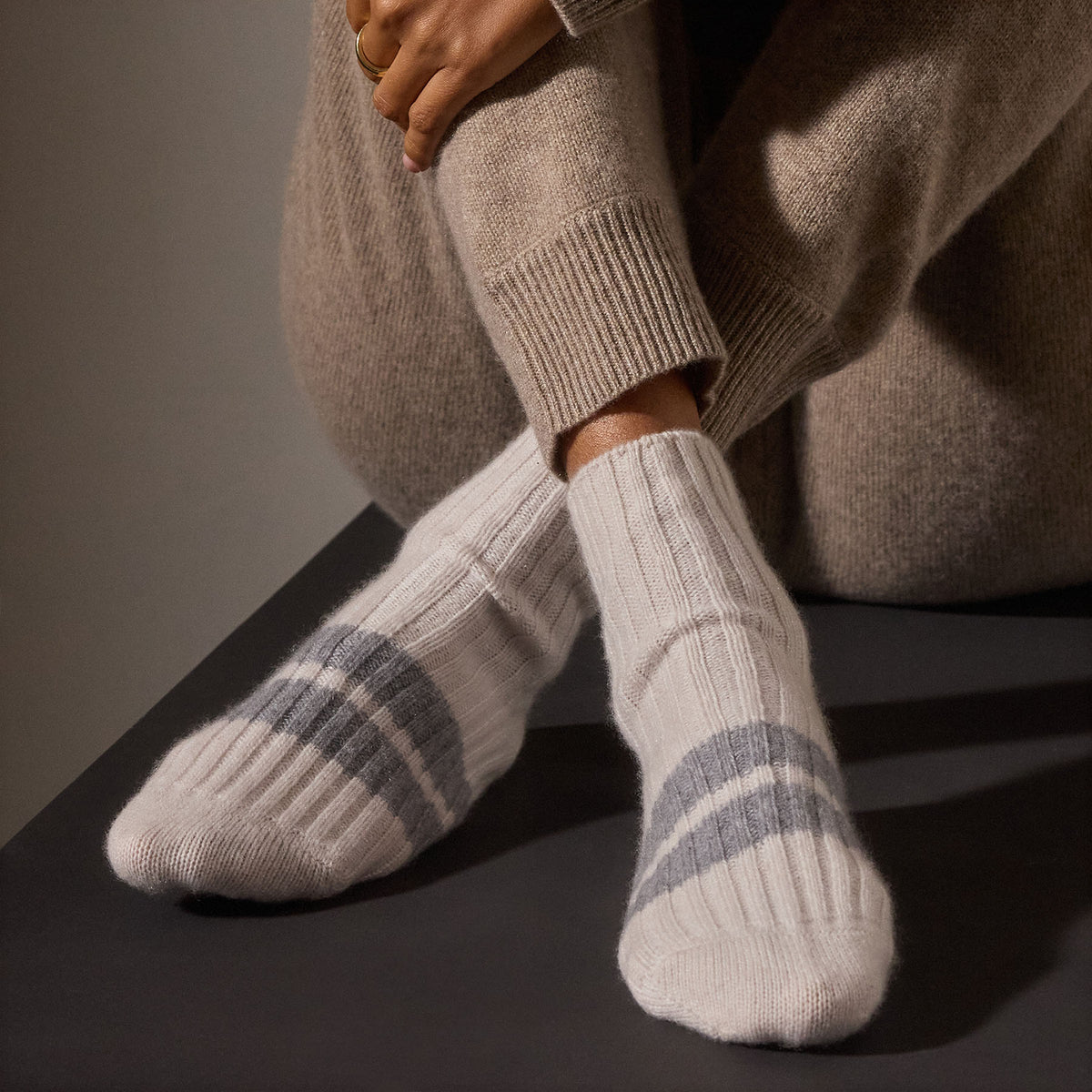 Short Cashmere Sock in Pearl/Heather Grey | James Perse Los Angeles