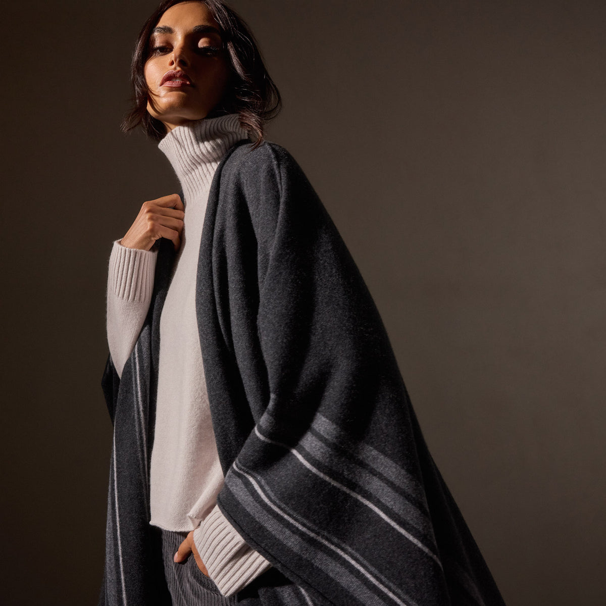 Recycled Cashmere Striped Poncho in Coal | James Perse Los Angeles / Womens