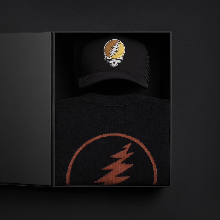 Men's Grateful Dead Cashmere Sweater & Trucker Hat Set in Black/Burnt Orange | James Perse Los Angeles