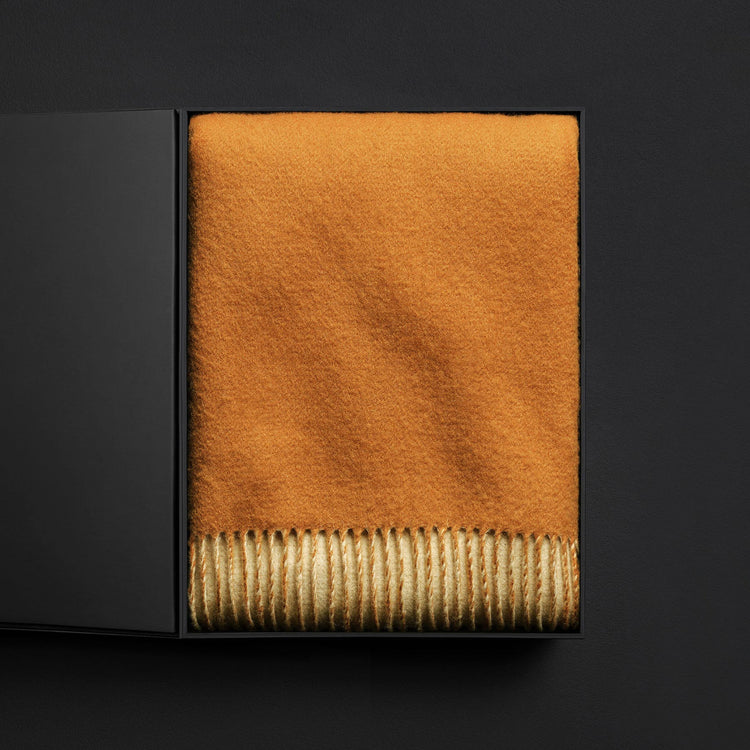 Double Sdd Wvn Cashmere Blanket With Bx in Rust/Ivory | James Perse Los Angeles