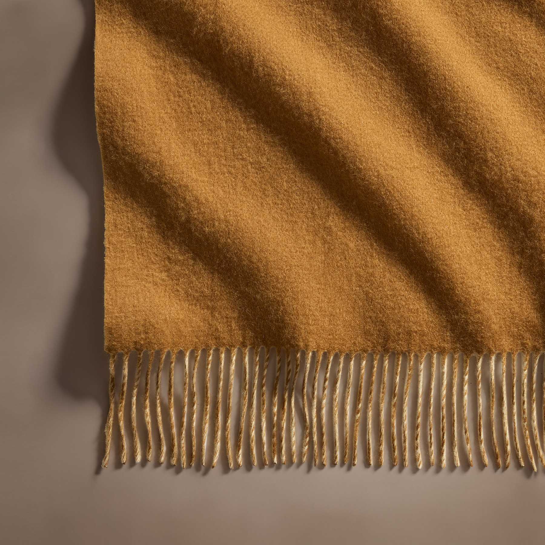Double Sided Woven Cash Blanket  in Rust/Ivory | James Perse Los Angeles