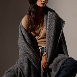 Cashmere Melange Knit Blanket in Charcoal Melange | James Perse Los Angeles