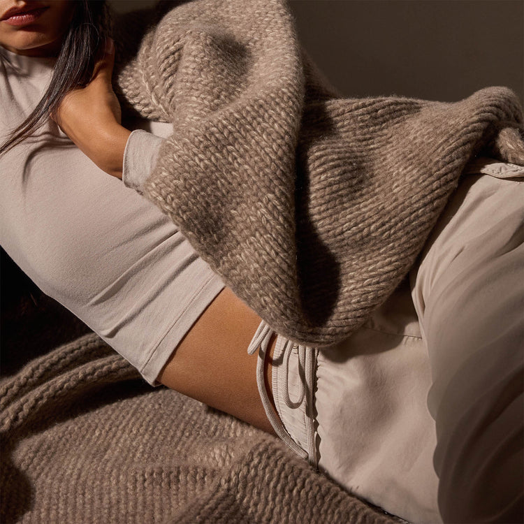 Cashmere Melange Knit Blanket in Taupe Melange | James Perse Los Angeles