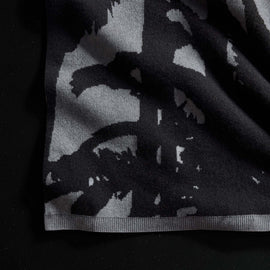 Ombre Palms Cashmere Blanket in Black/Grey | James Perse Los Angeles