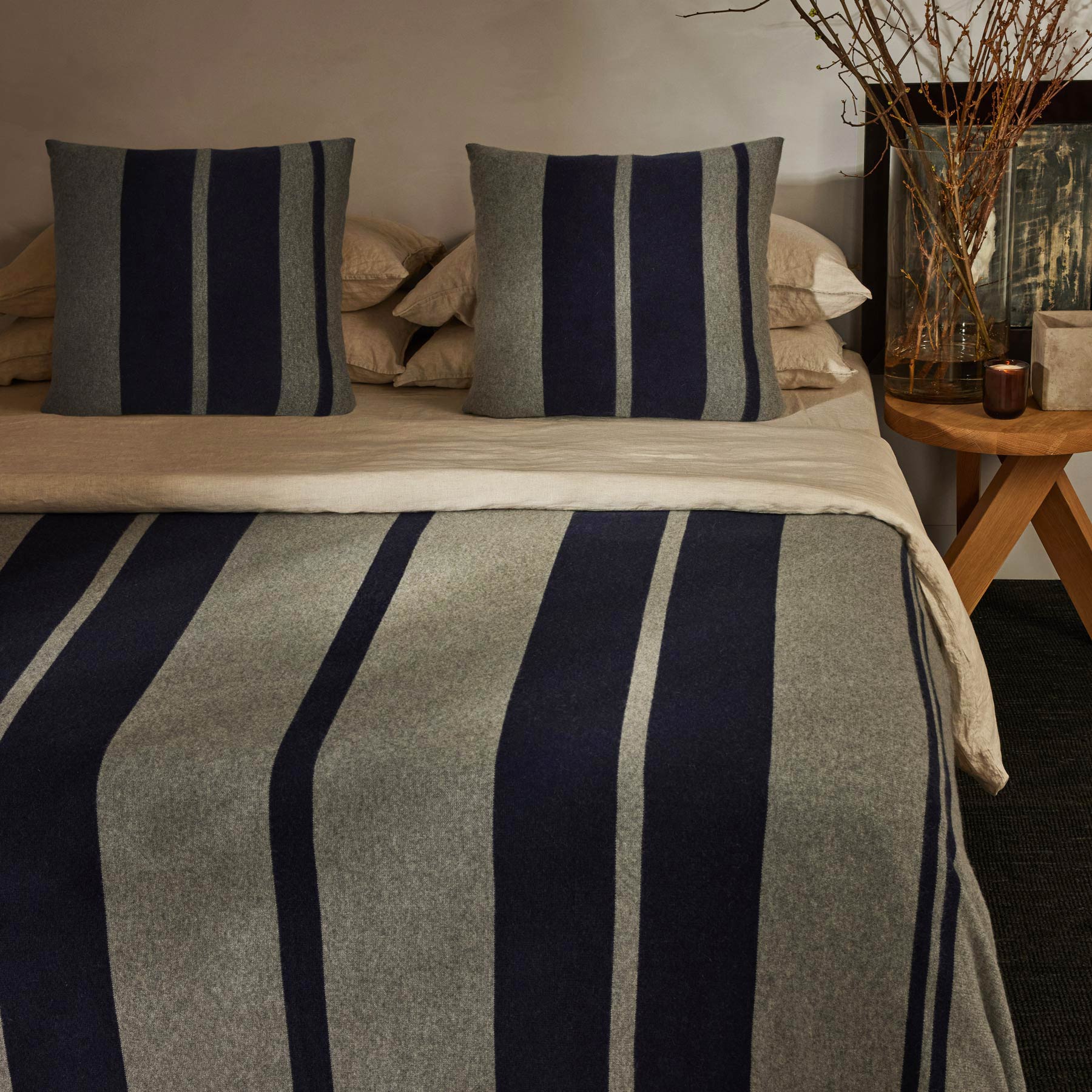Cashmere Stripe Knit Blanket in Heather Grey/Navy | James Perse Los Angeles