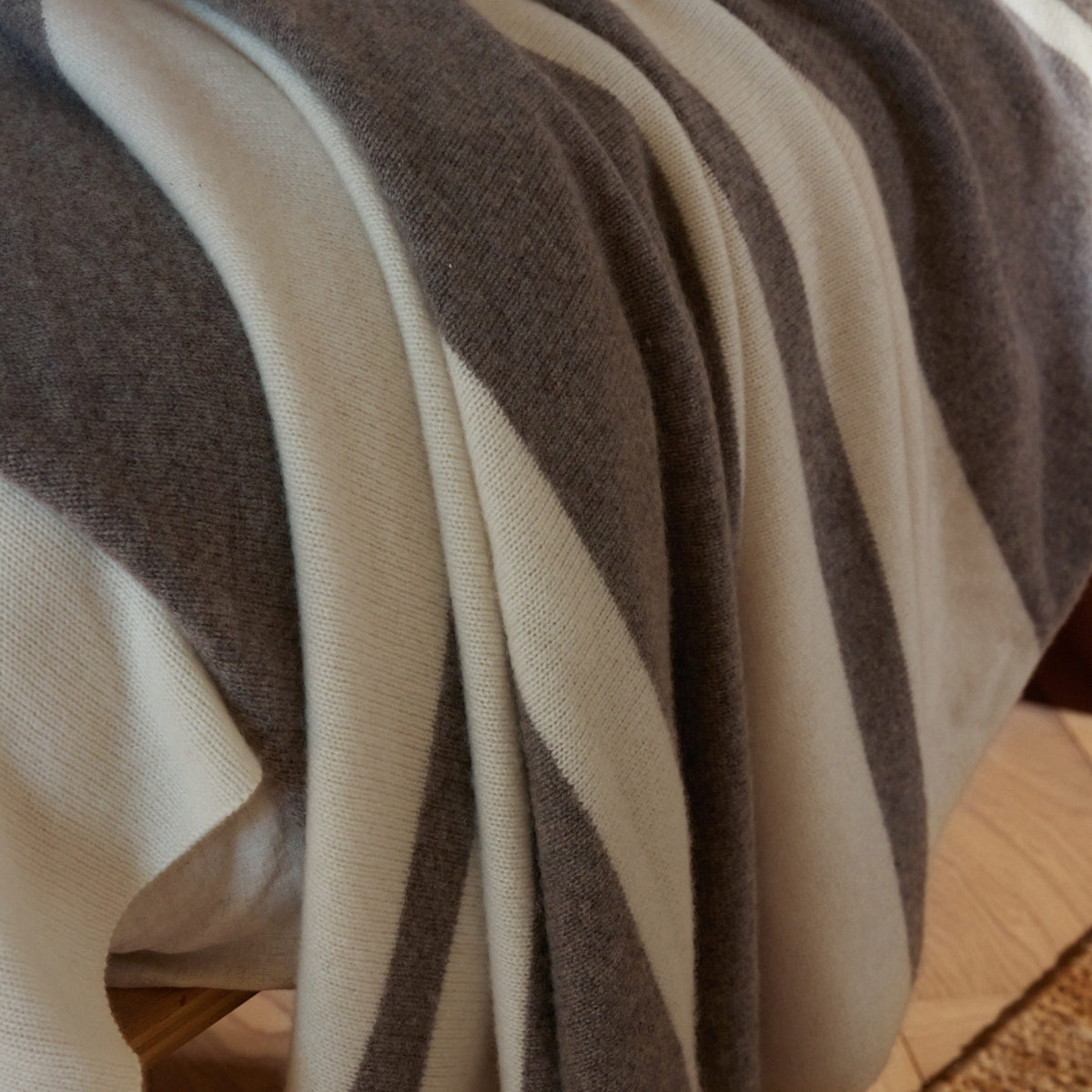 Striped Cashmere Home Gift Set in Taupe Melange/White | James Perse Los Angeles