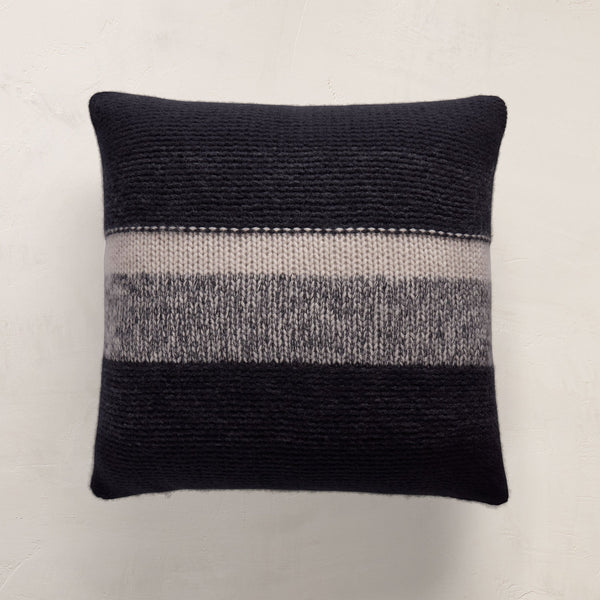 Graded Striped Sham in Black/Charcoal/Ivory | James Perse Los Angeles