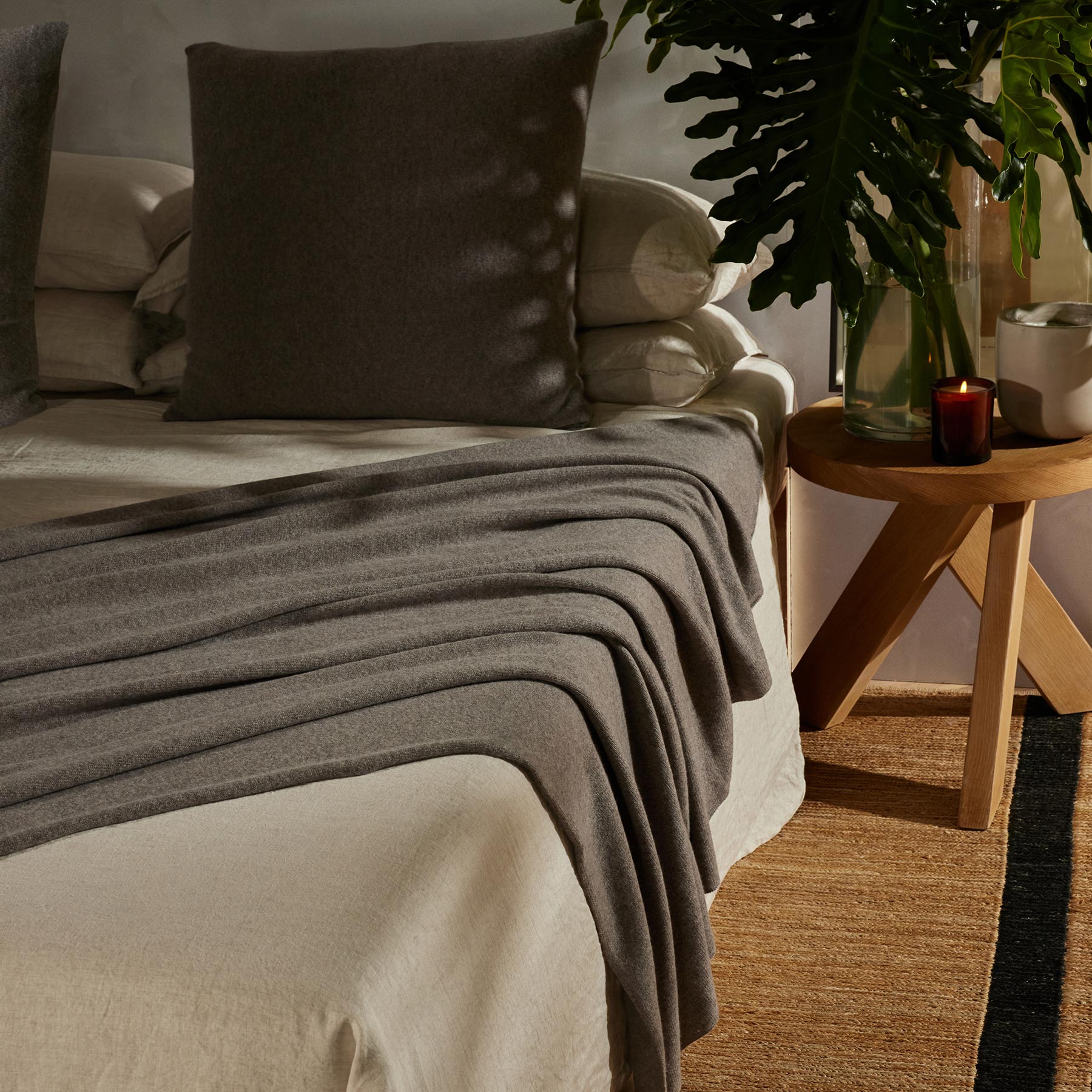 Cashmere Knit Blanket - Taupe Melange | James Perse Los Angeles